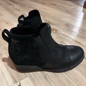 Sorel Women's Black Ankle Booties